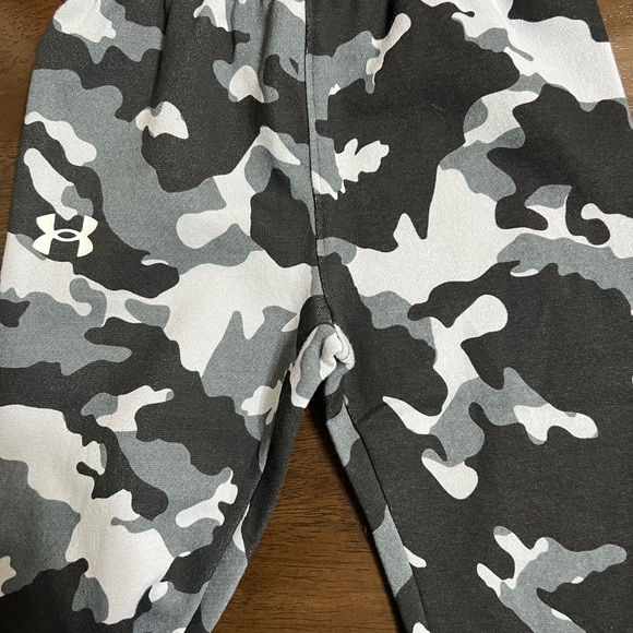 Under Armour Kids Camo Pants - Picture 4 of 8